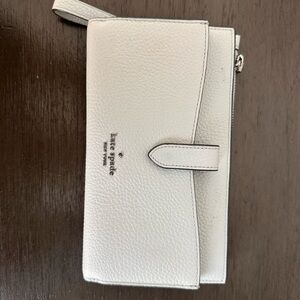 Kate Spade Cream Wristlet Clutch
